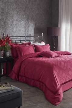 Постельное белье Valeron сатин Premium с вышивкой - Vallerie fusia